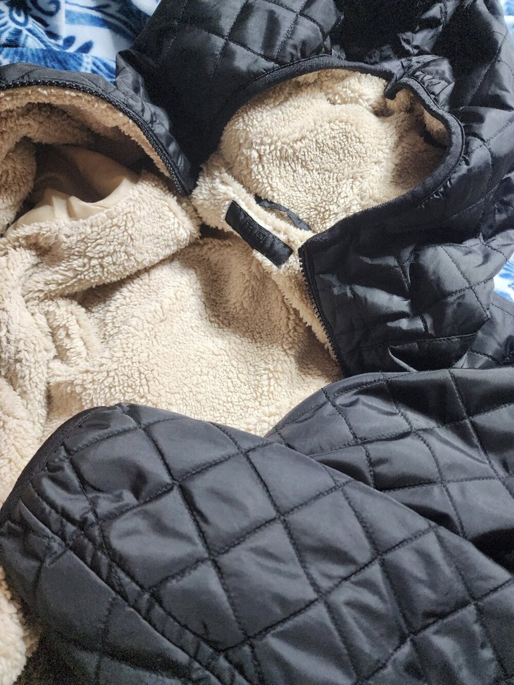 UNIQLO Women's Pile Lined Fleece Quilted Parka – Black - Picture 4 of 5